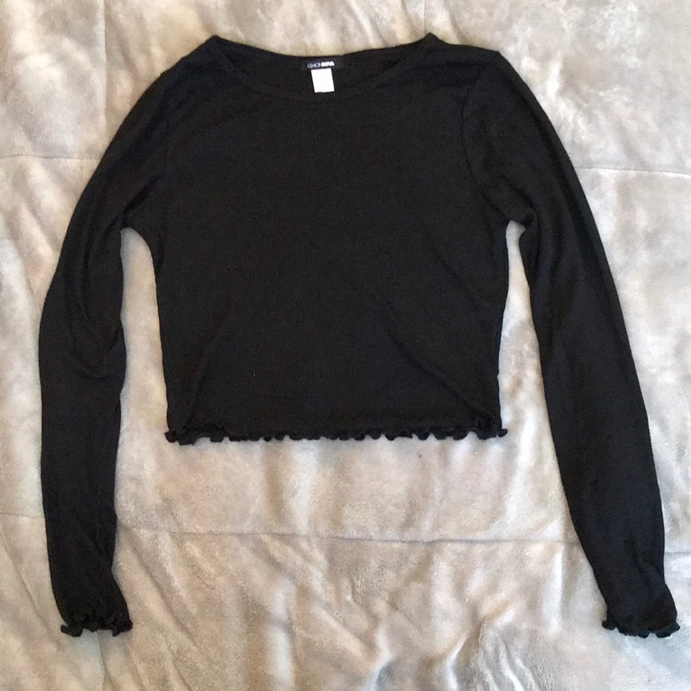 Never worn Fashion Nova black Crop Top